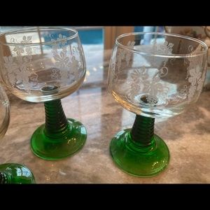 Bockling wine glasses